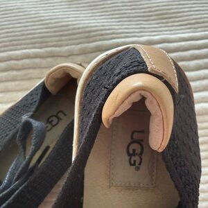 UGG Women's Black and Tan Slippers